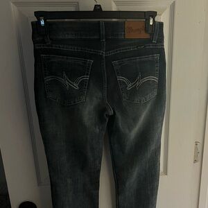 Wrangler Women’s Black Faded Skinny Jeans